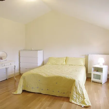 Three-bedroom Holiday Bouille Loretz With A Fireplace 09