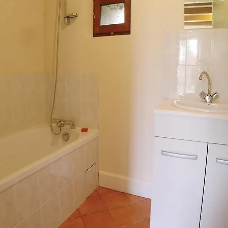 Three-bedroom Holiday Bouille Loretz With A Fireplace 09 Hébergement de vacances